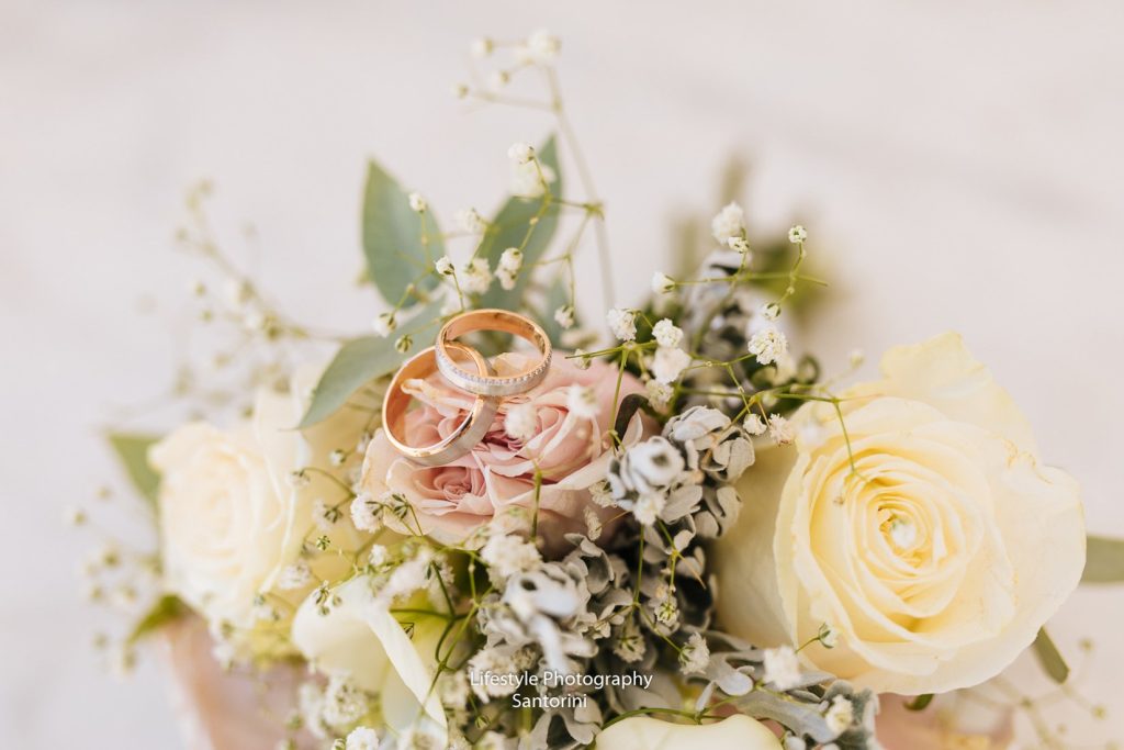 Wedding flowers Santorini. What are the most popular styles? 9